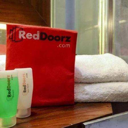 Reddoorz Plus @ Karet Setiabudi Jakarta Exterior foto