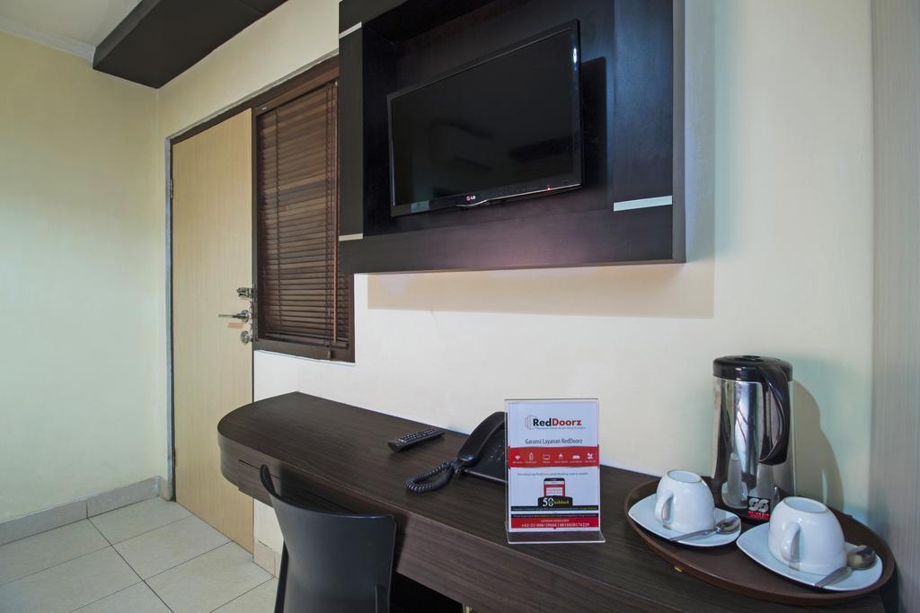 Reddoorz Plus @ Karet Setiabudi Jakarta Exterior foto