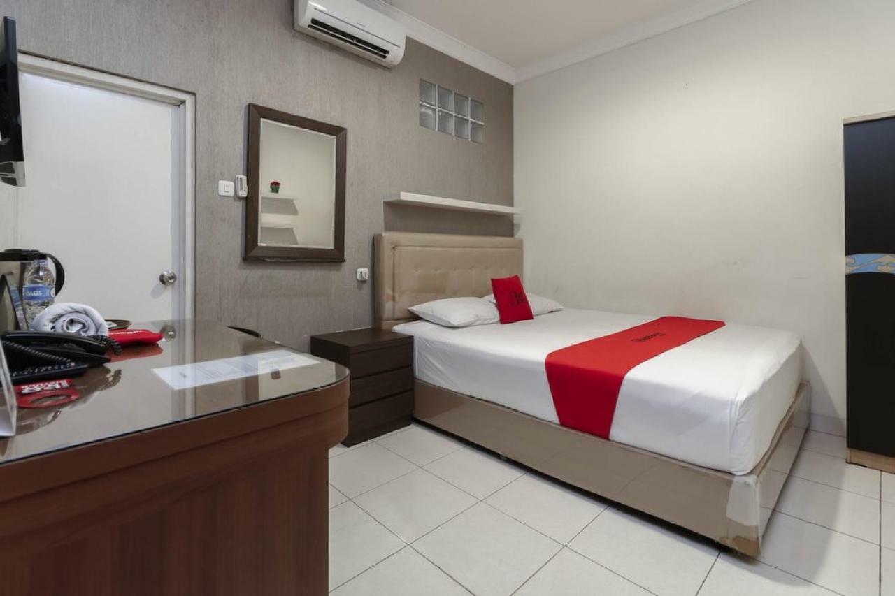Reddoorz Plus @ Karet Setiabudi Jakarta Exterior foto