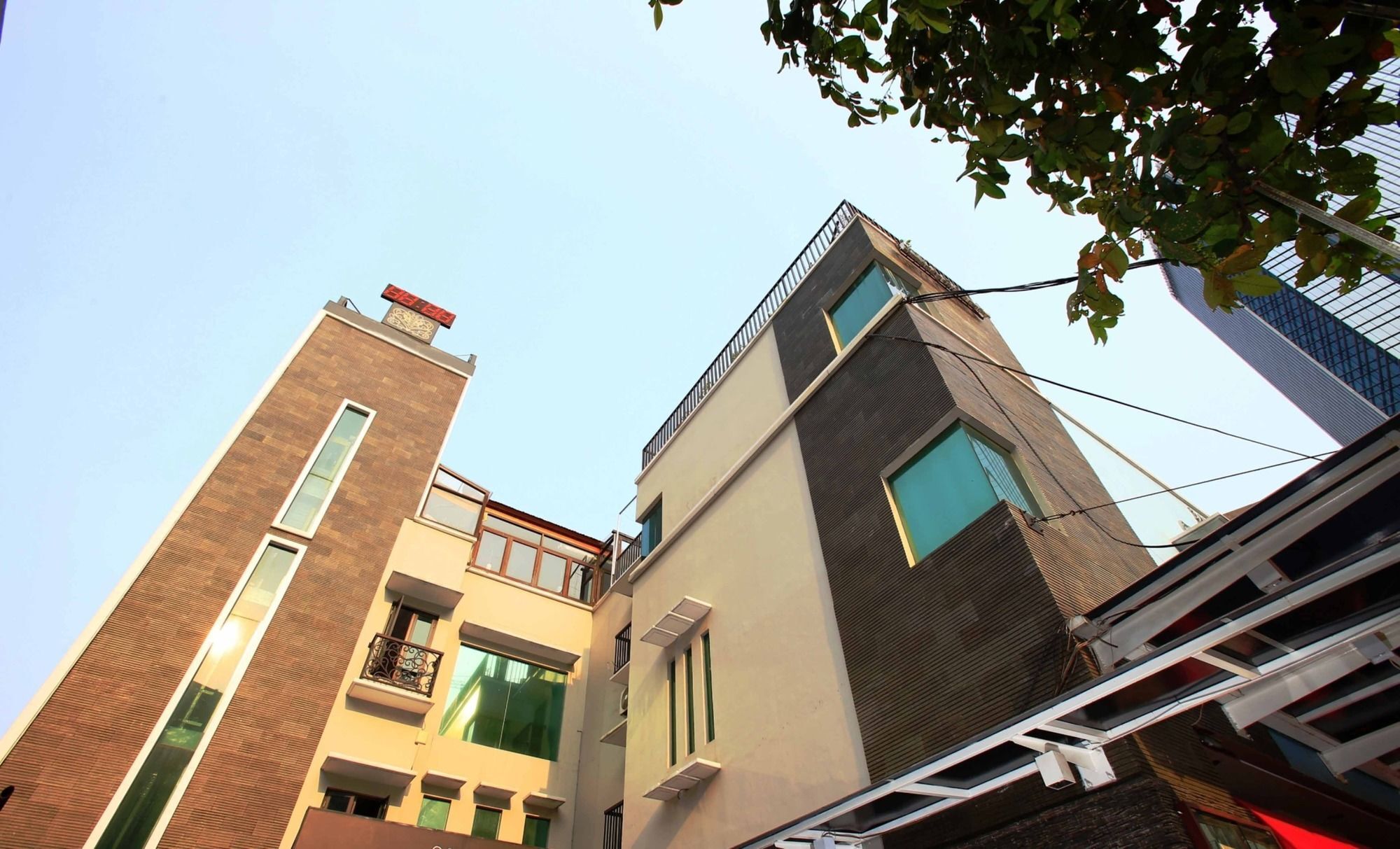 Reddoorz Plus @ Karet Setiabudi Jakarta Exterior foto