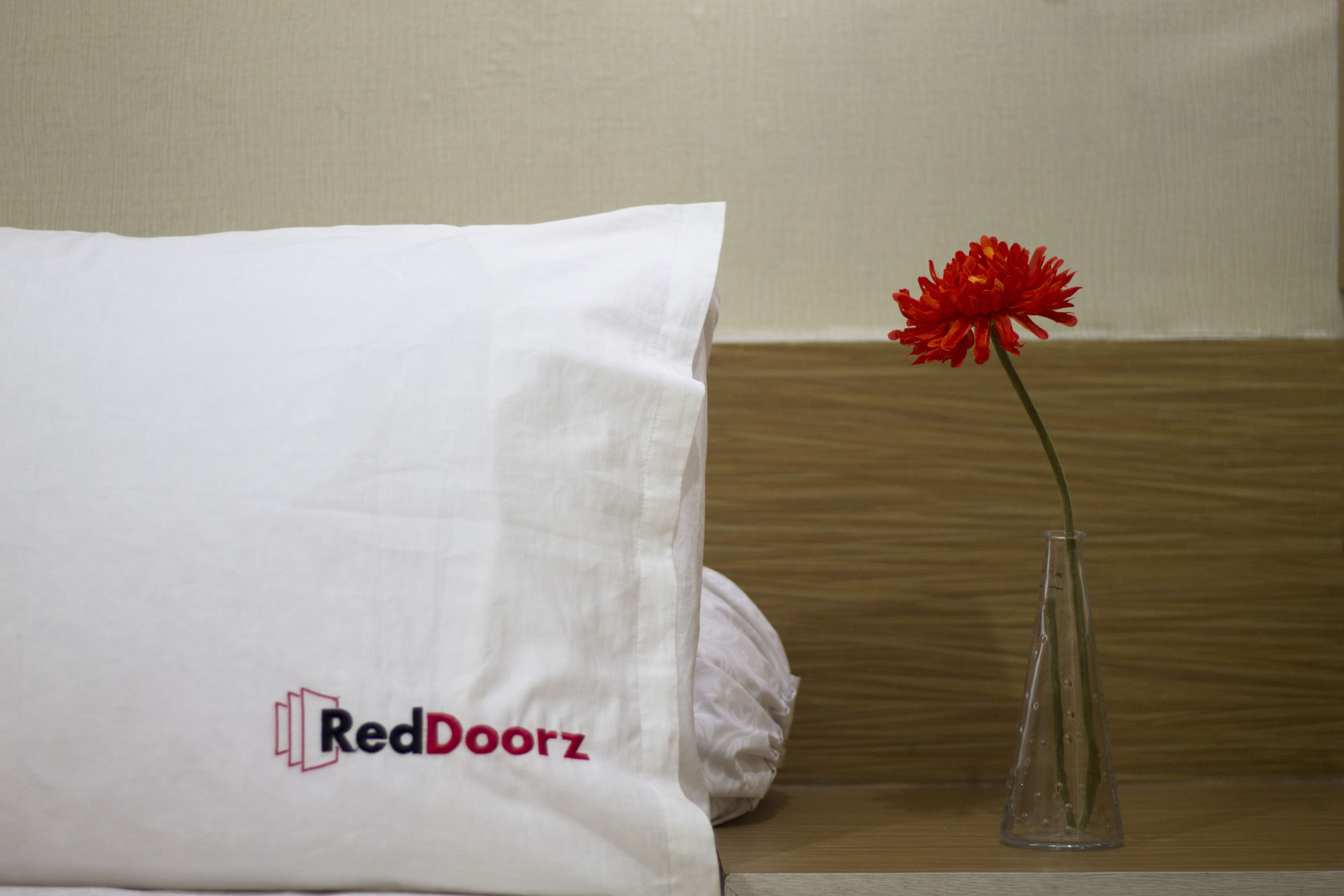 Reddoorz Plus @ Karet Setiabudi Jakarta Exterior foto